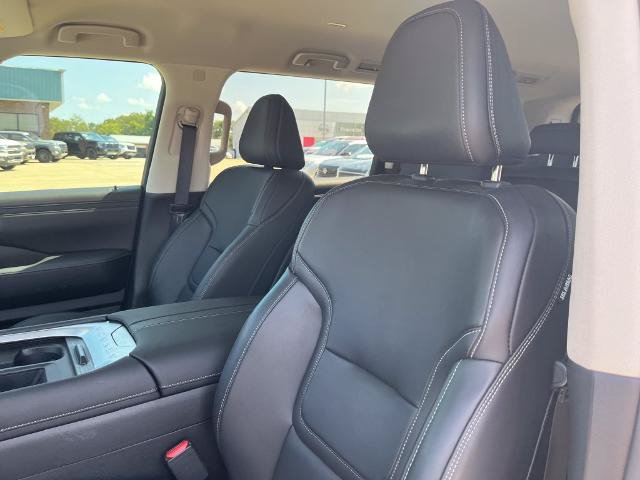 Certified 2025 Nissan Armada SV RWD image 12