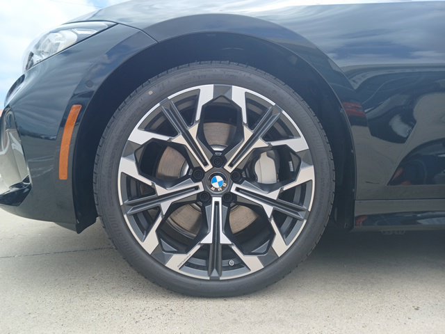 New 2026 BMW 330i Sedan w/ Premium Package RWD image 5