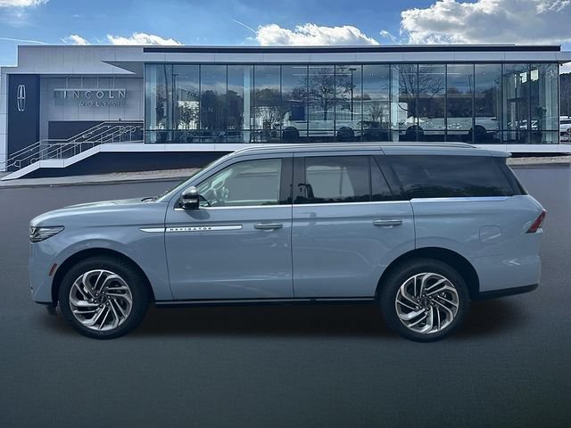 New 2026 Lincoln Navigator Reserve AWD/4WD image 4