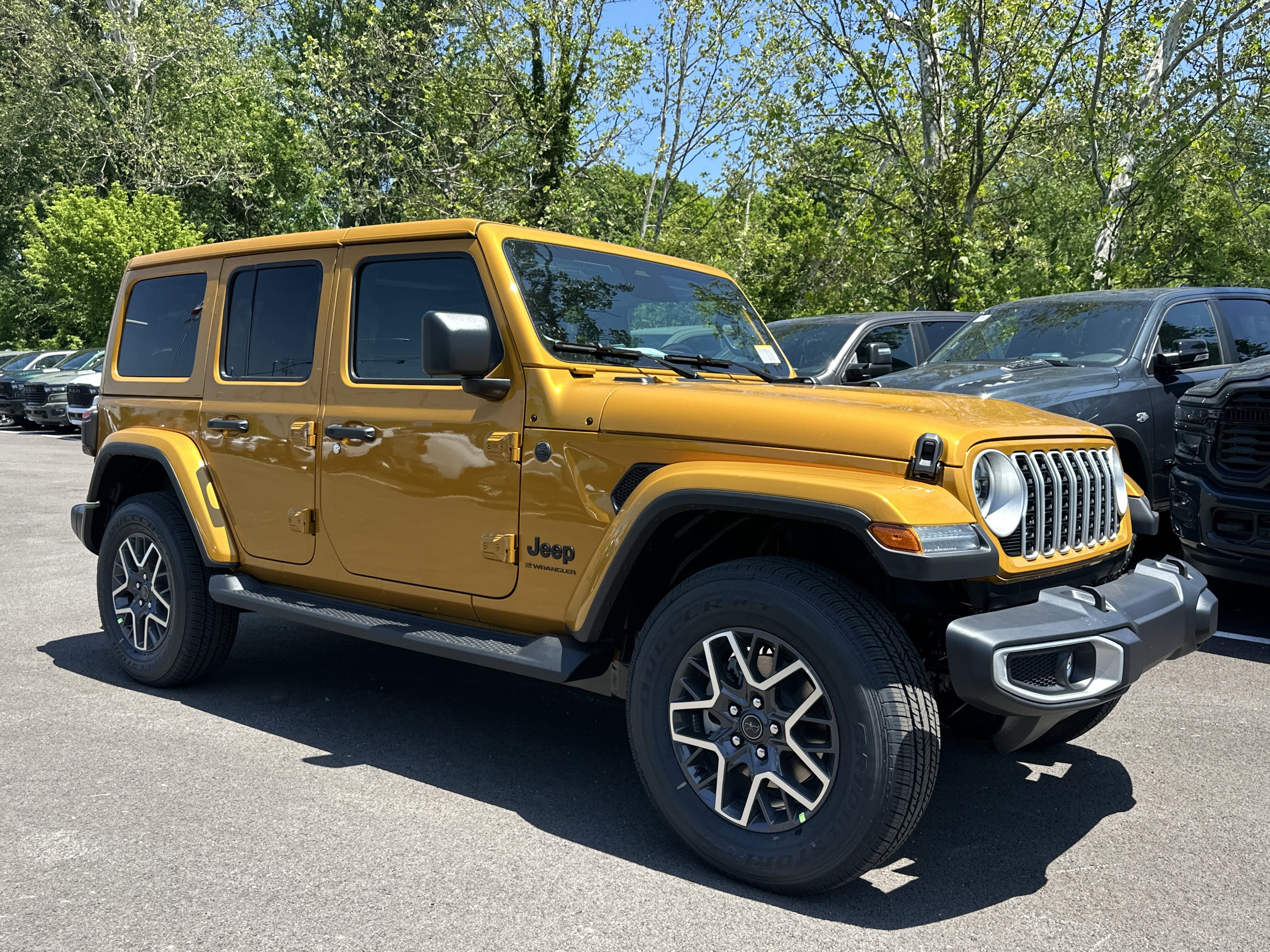 New 2026 Jeep Wrangler Unlimited Sahara AWD/4WD image 20