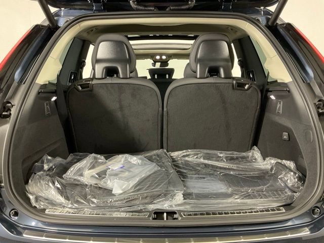 New 2026 Volvo XC90 B5 Plus image 38