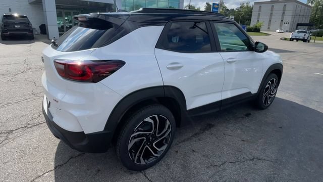 New 2026 Chevrolet TrailBlazer RS w/ Convenience Package AWD/4WD image 2