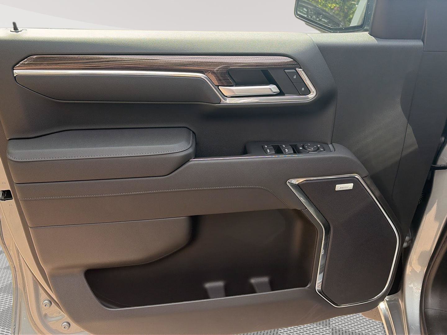 New 2026 Chevrolet Silverado 1500 LT Trail Boss w/ LT Trail Boss Premium Package AWD/4WD image 9