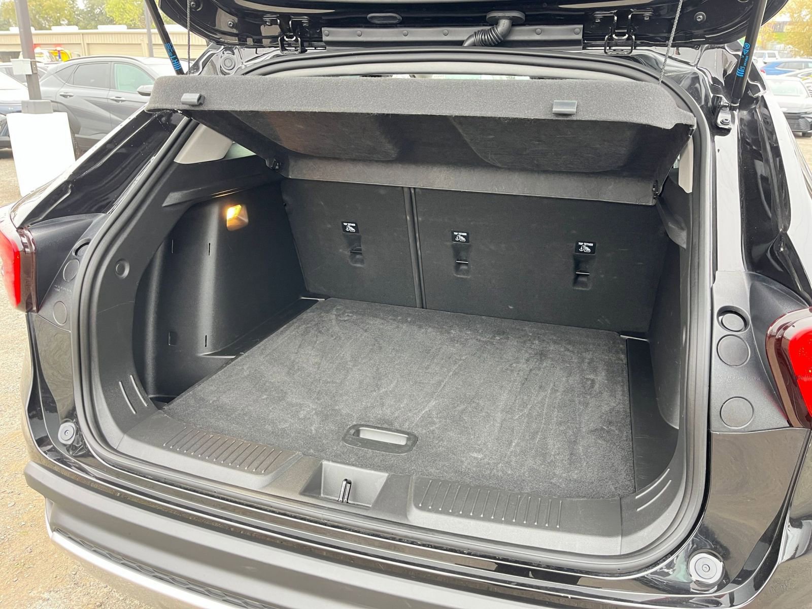 Used 2025 Chevrolet Trax LT image 29