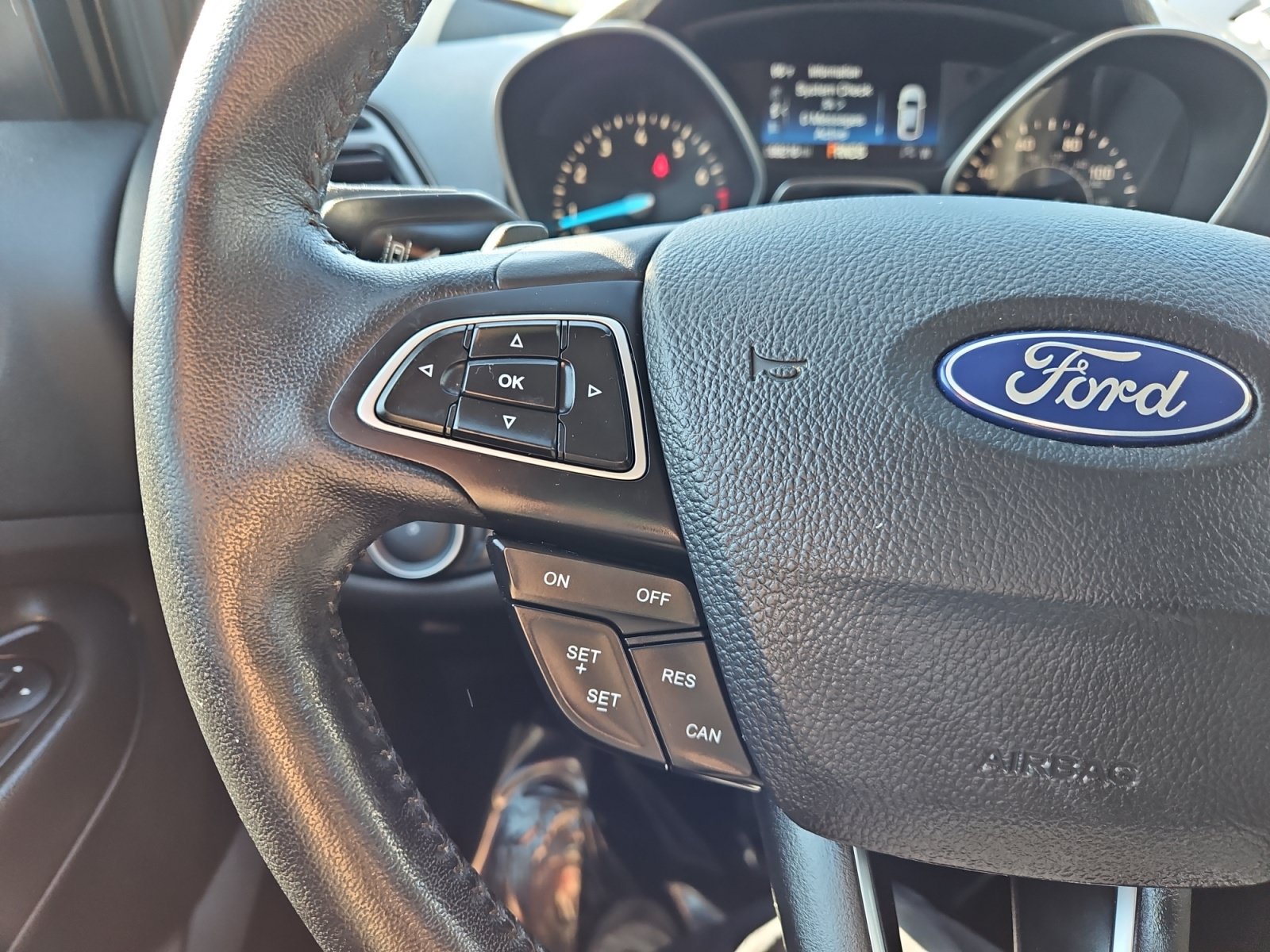 Used 2017 Ford Escape Titanium w/ Equipment Group 301A AWD/4WD image 26