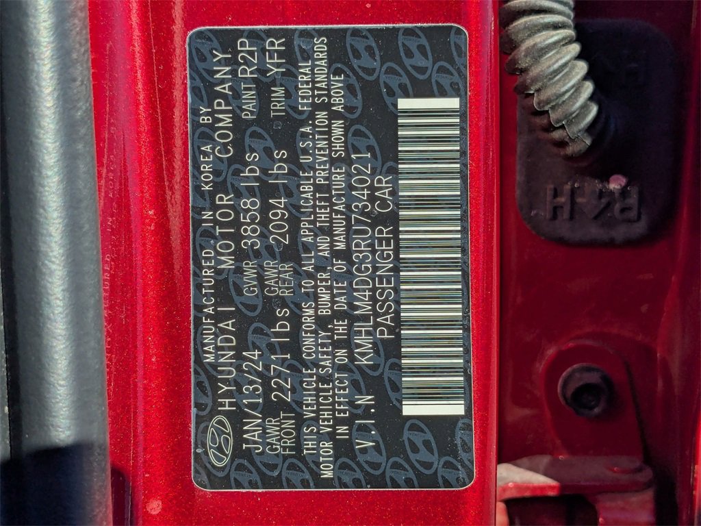 Used 2024 Hyundai Elantra SEL image 23