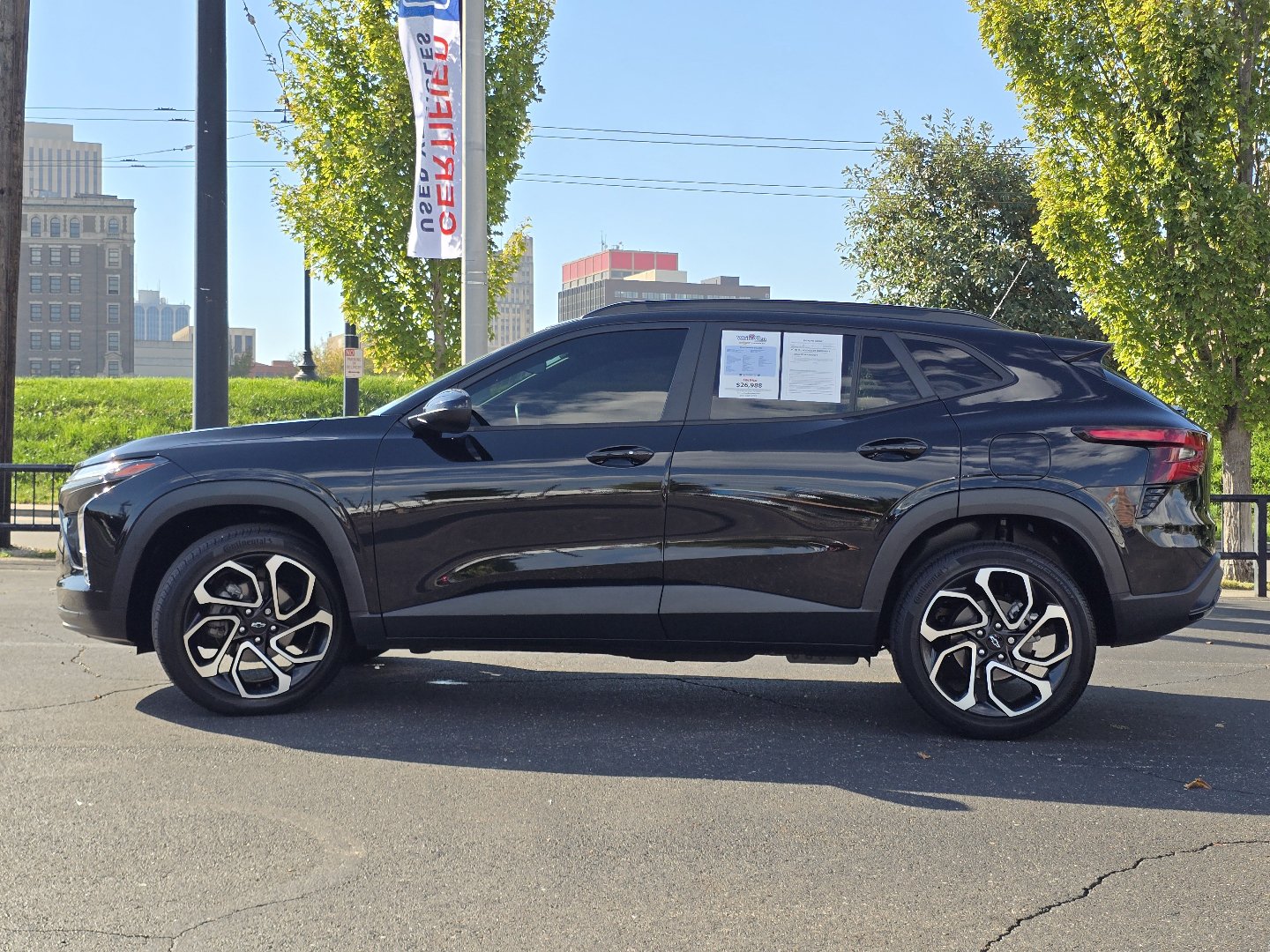 Certified 2024 Chevrolet Trax RS FWD image 19