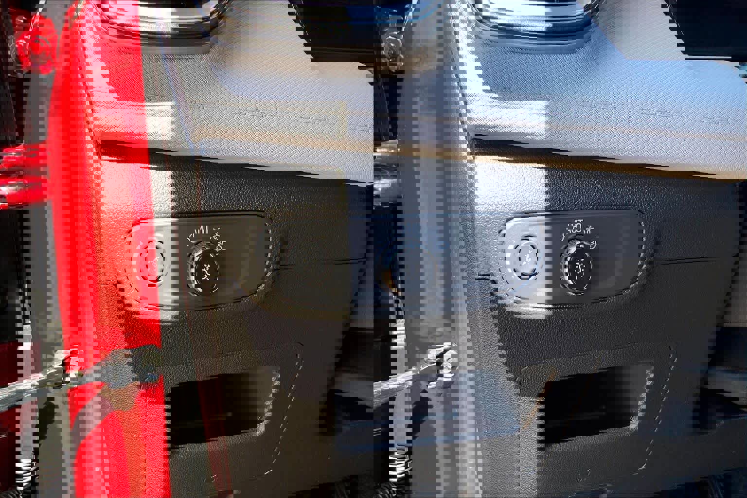 Used 2025 Chevrolet TrailBlazer LT image 36