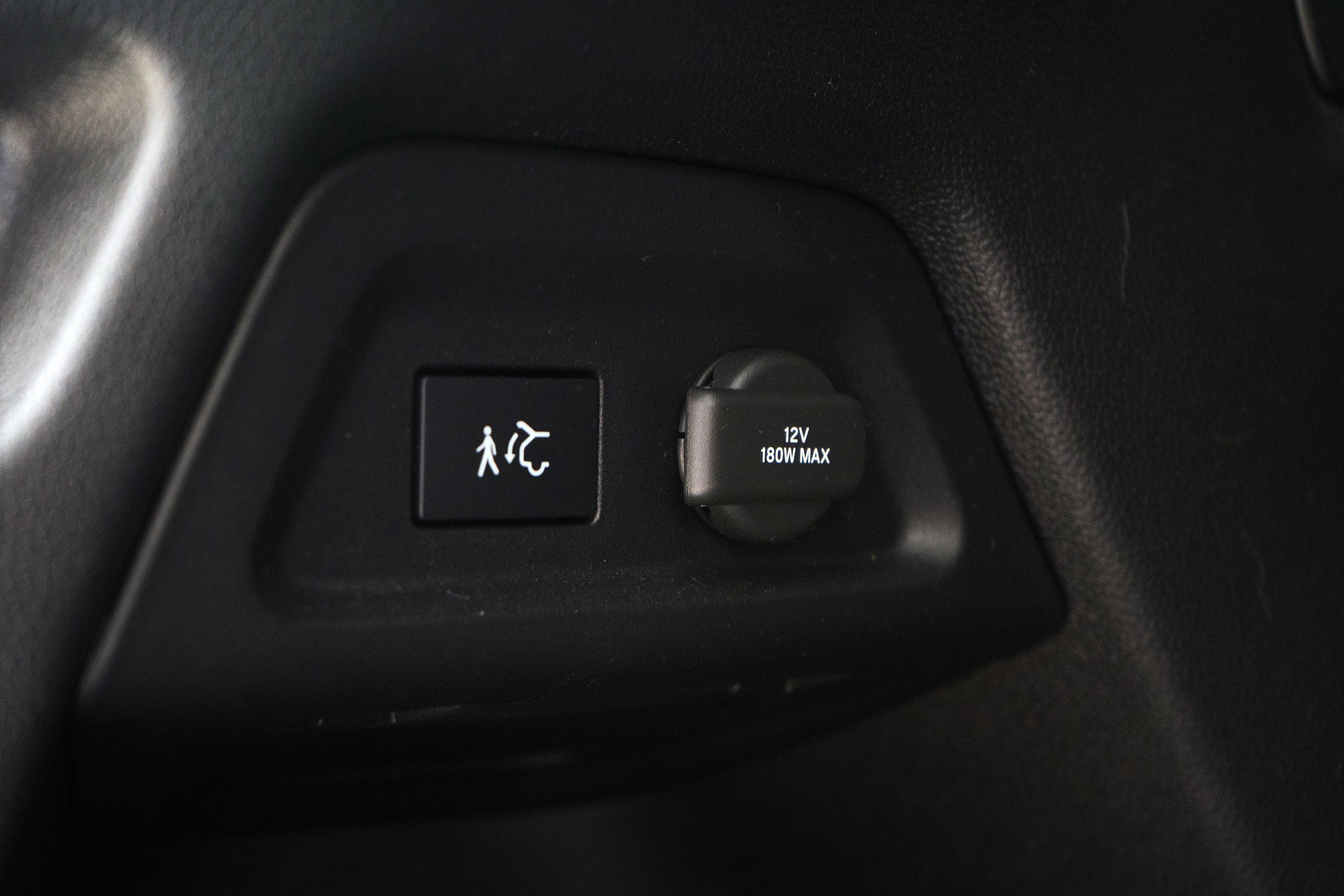 Used 2025 Honda Pilot Black Edition image 45