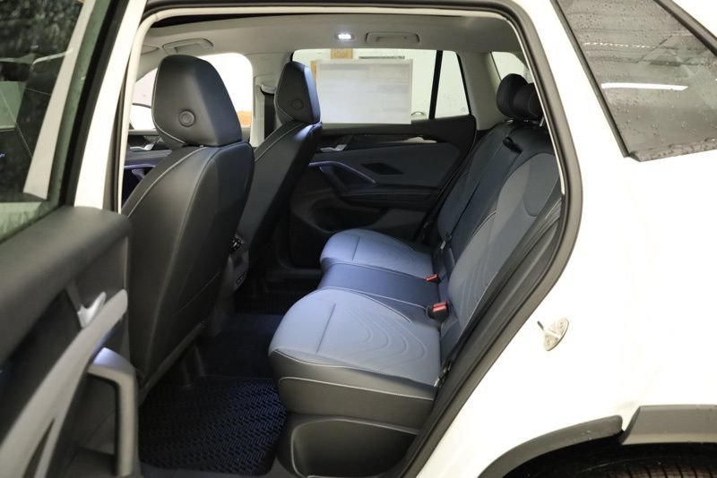 New 2026 Volkswagen Tiguan SE AWD/4WD image 33