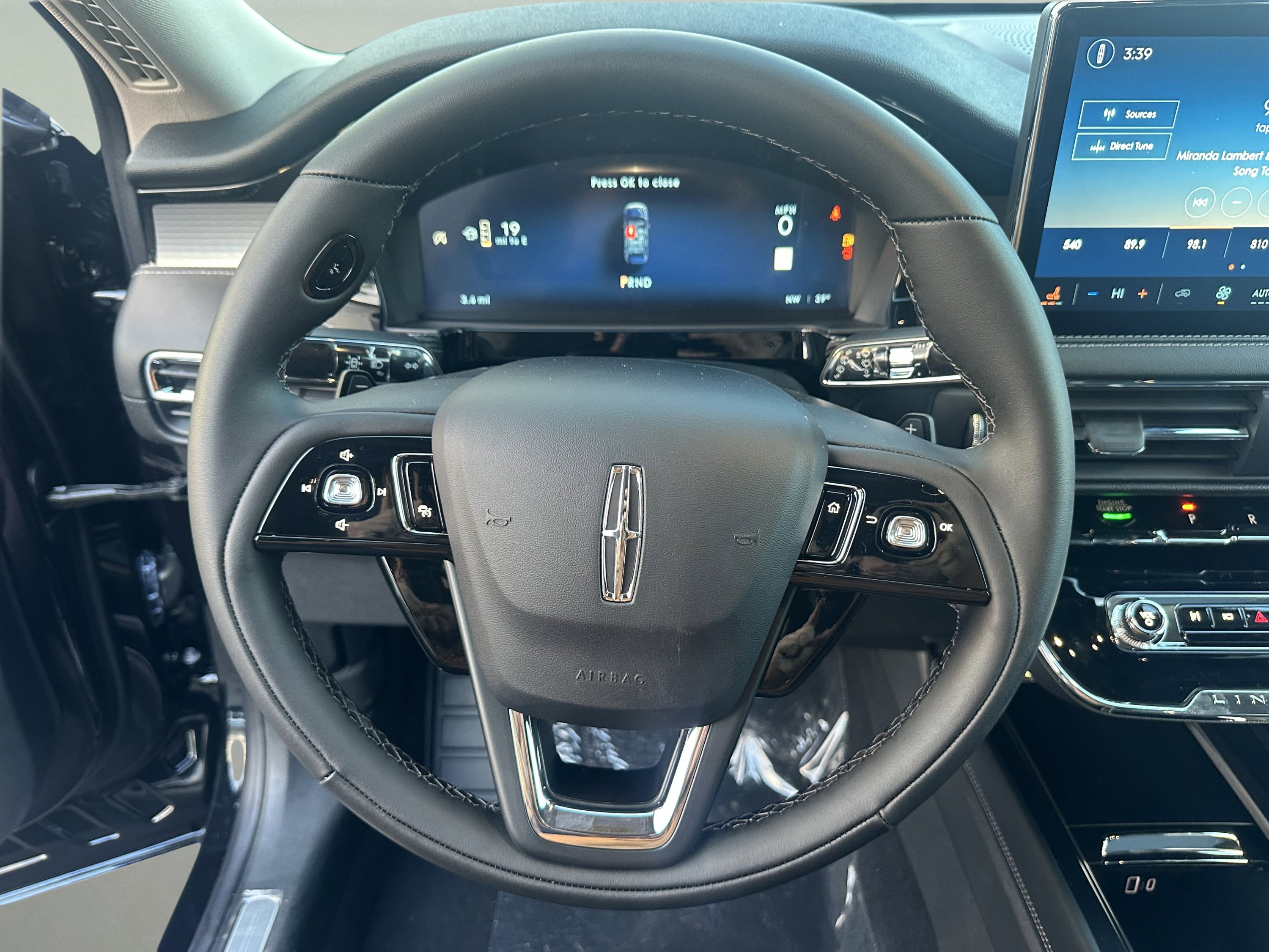 New 2026 Lincoln Corsair Premiere image 12