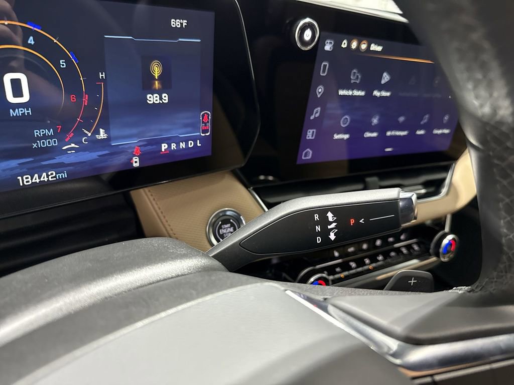 Used 2025 Chevrolet Equinox ACTIV image 16