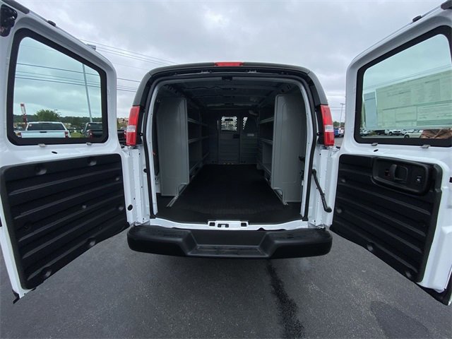 New 2025 Chevrolet Express 2500 w/ Driver Convenience Package image 27