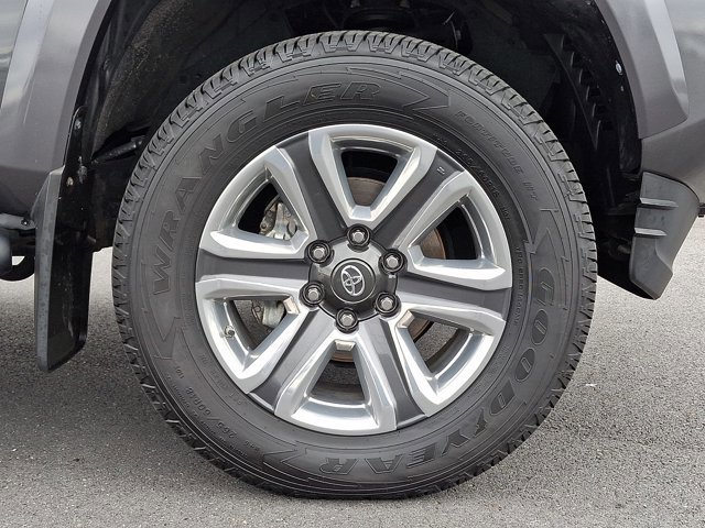 Certified 2018 Toyota Tacoma Limited image 7