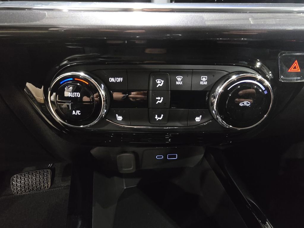 New 2026 Chevrolet Trax ACTIV image 24