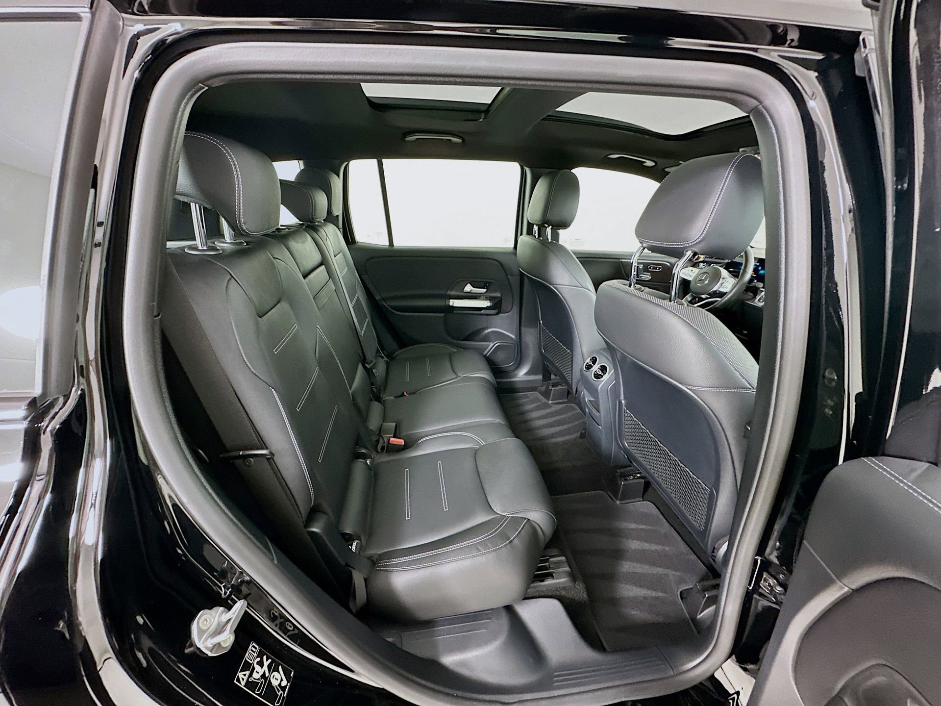 Used 2022 Mercedes-Benz GLB 35 AMG 4MATIC image 31