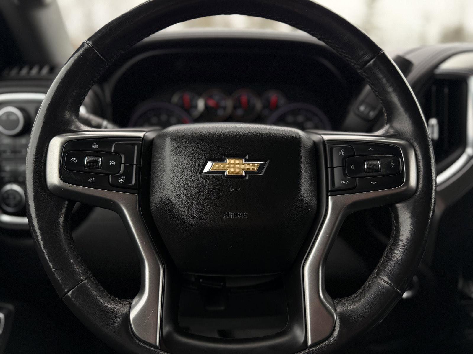 Used 2020 Chevrolet Silverado 2500 LTZ AWD/4WD image 16