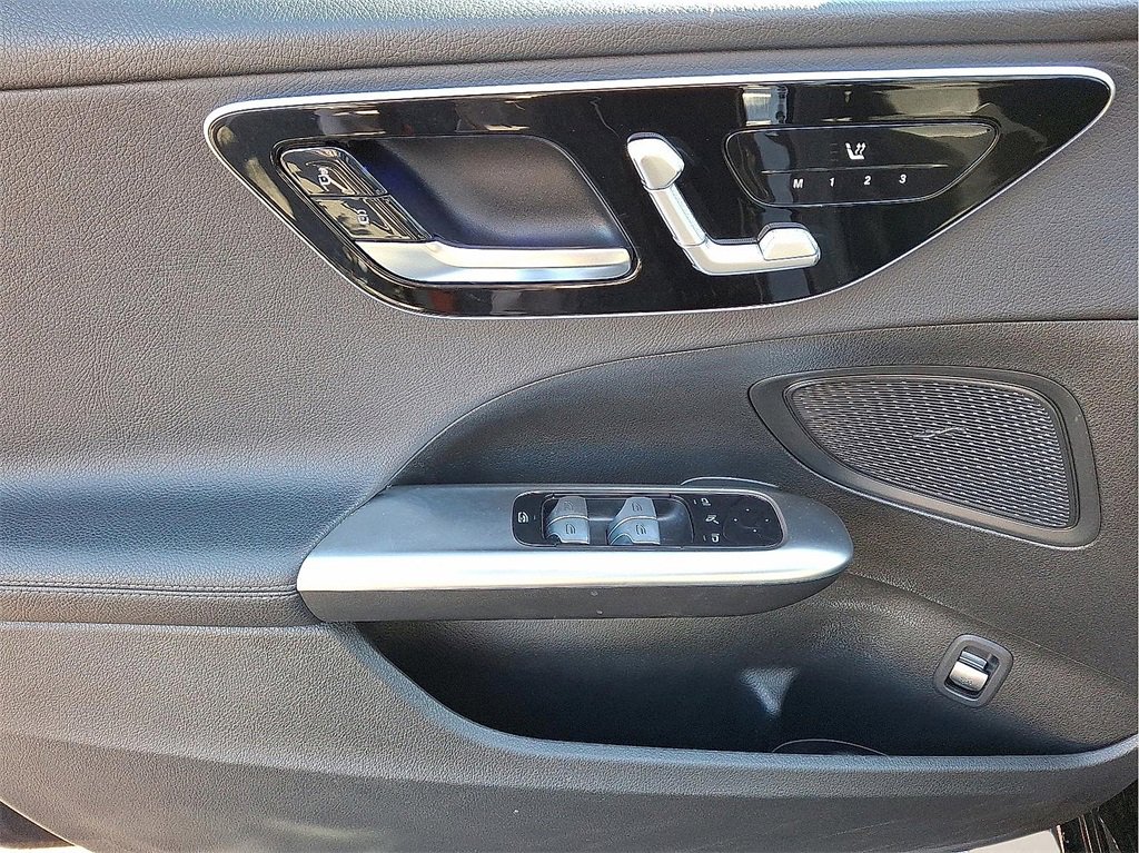 Used 2022 Mercedes-Benz C 300 C 300 image 13
