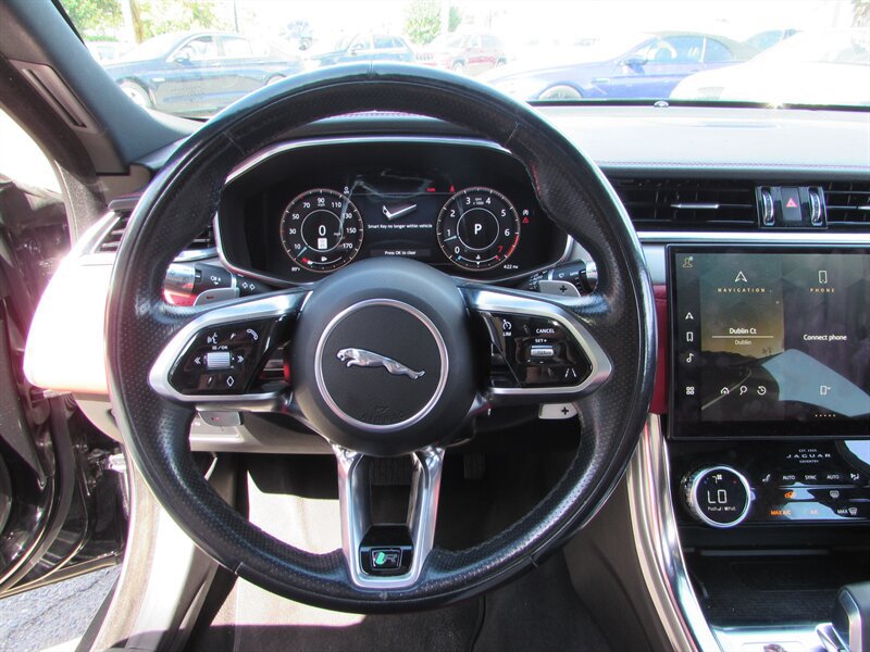 Used 2021 Jaguar XF R-Dynamic SE AWD/4WD image 13