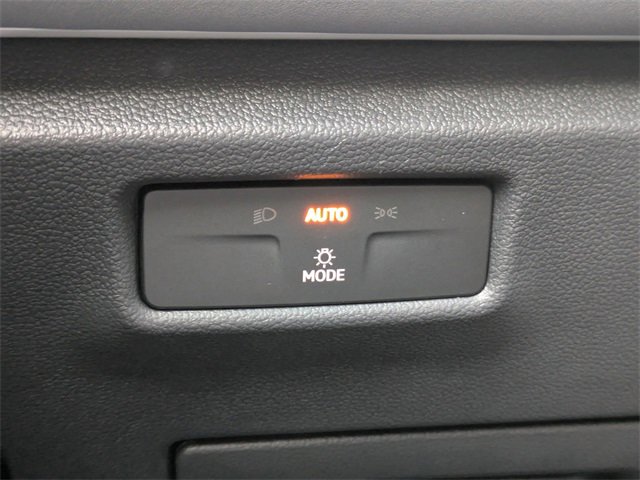 New 2026 Volkswagen Tiguan SE R-Line image 26