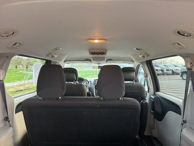 Used 2018 Dodge Grand Caravan SE image 13