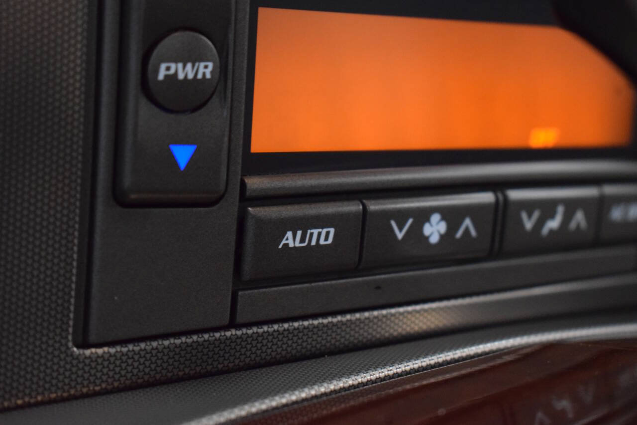 Used 2005 Cadillac XLR RWD image 79