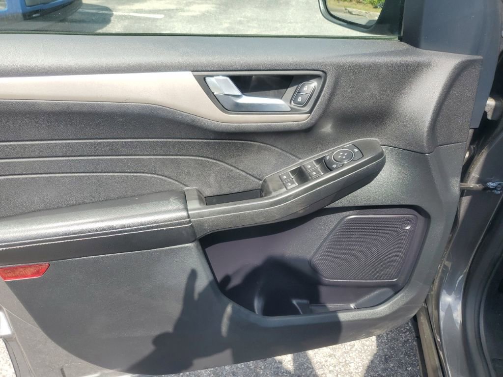 Used 2022 Ford Escape SEL FWD image 17