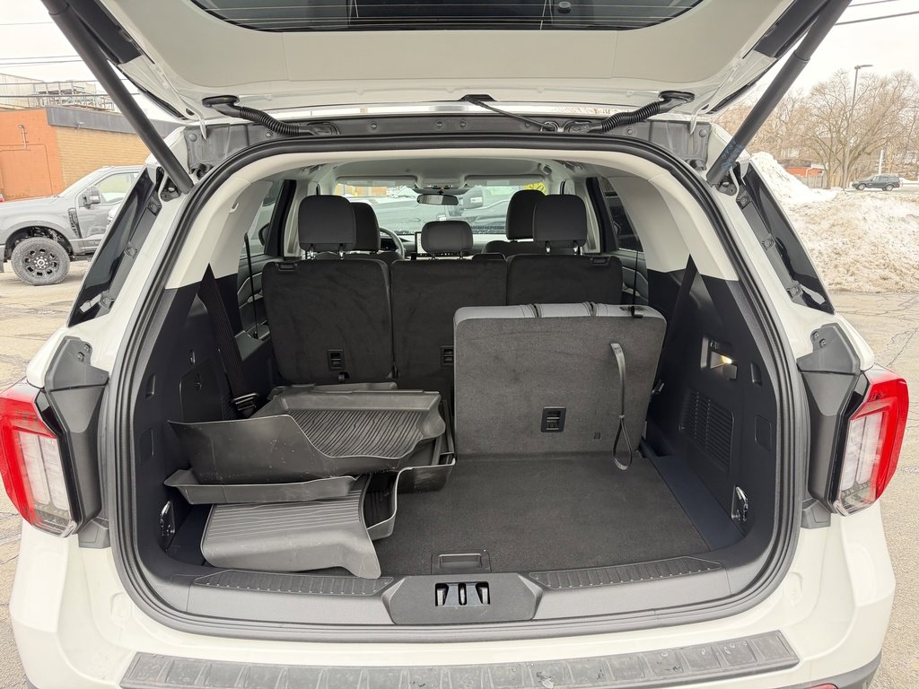 Used 2026 Ford Explorer Active image 5