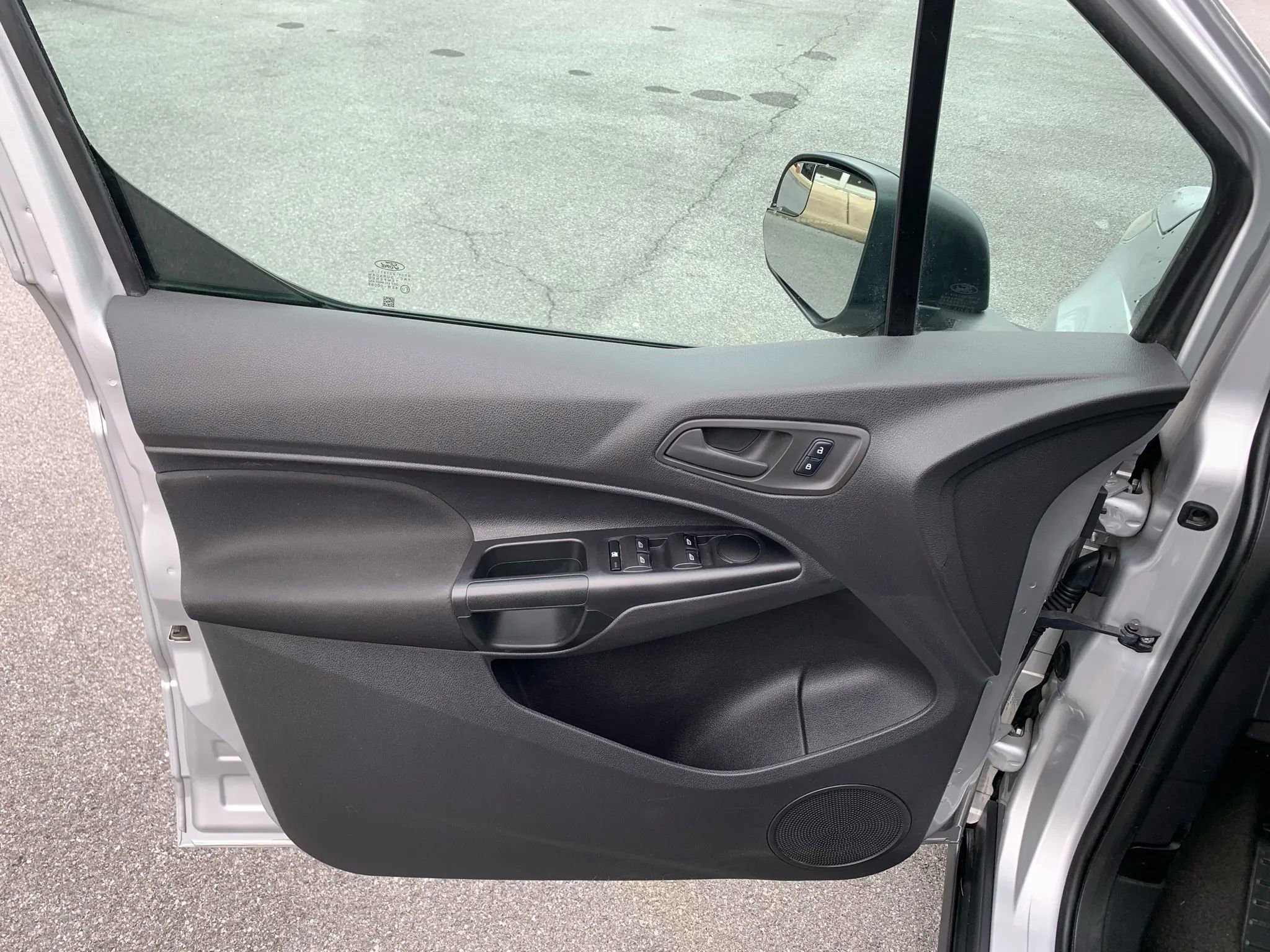 Used 2018 Ford Transit Connect XL image 8