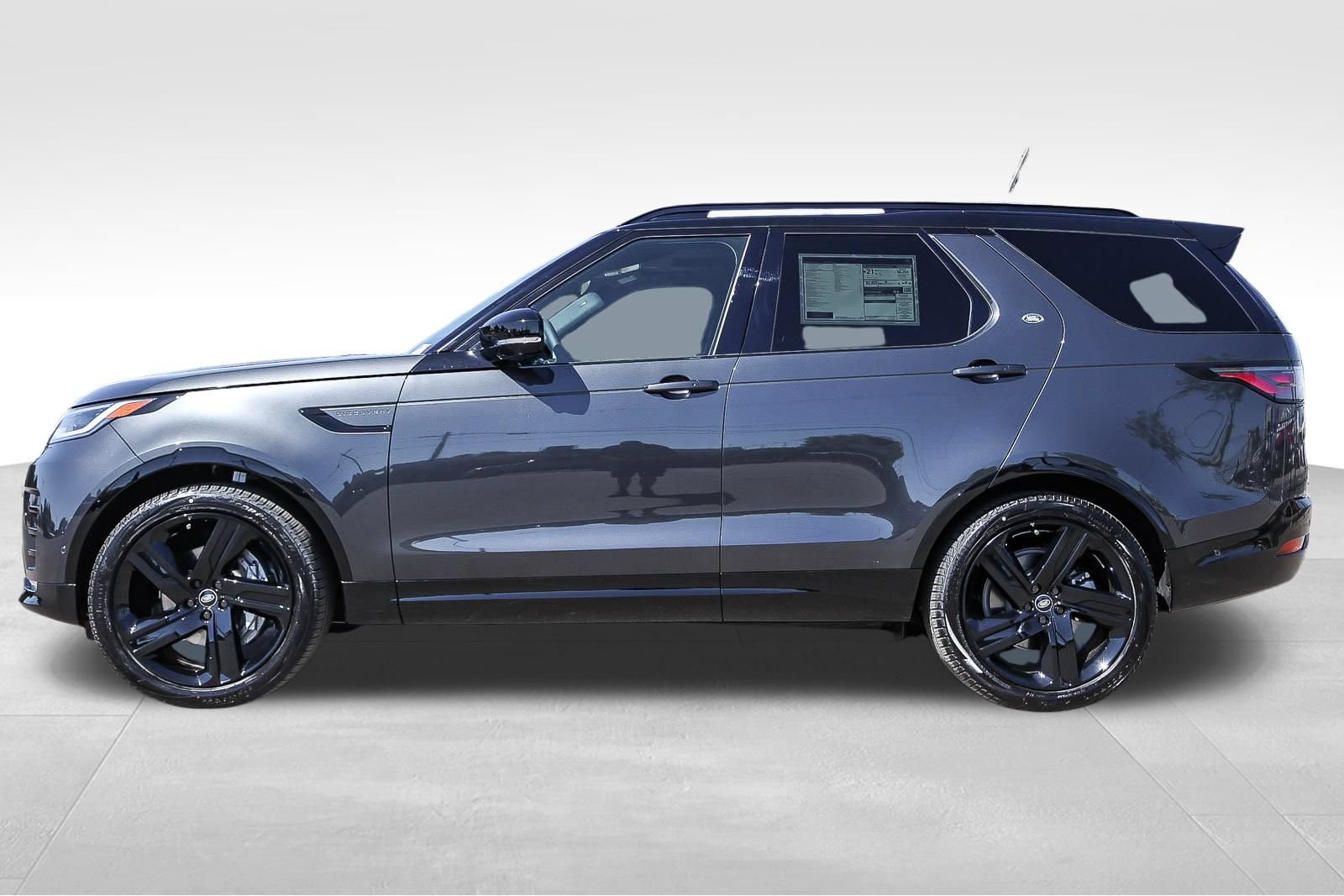 New 2026 Land Rover Discovery Dynamic SE AWD/4WD image 8