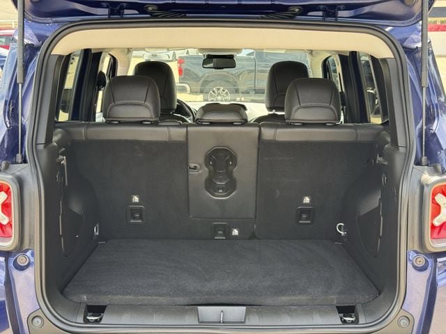 Used 2020 Jeep Renegade Limited AWD/4WD image 31