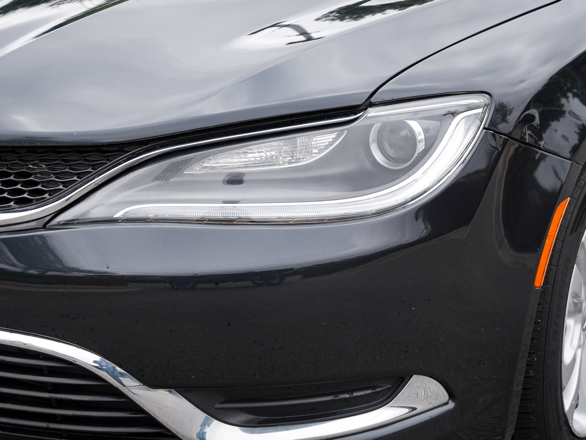 Used 2017 Chrysler 200 Limited Platinum FWD image 7