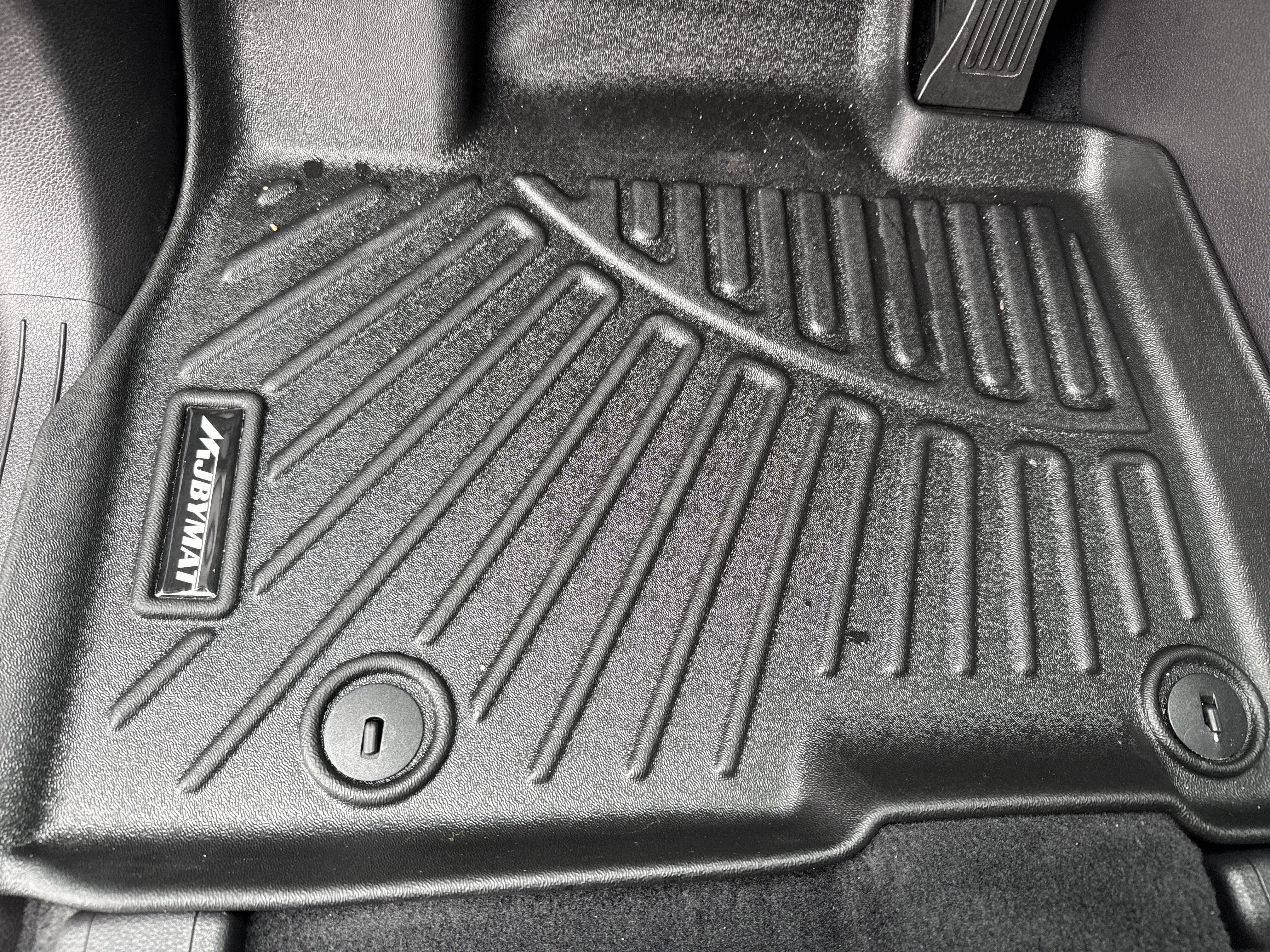 Used 2025 Kia Carnival EX image 17