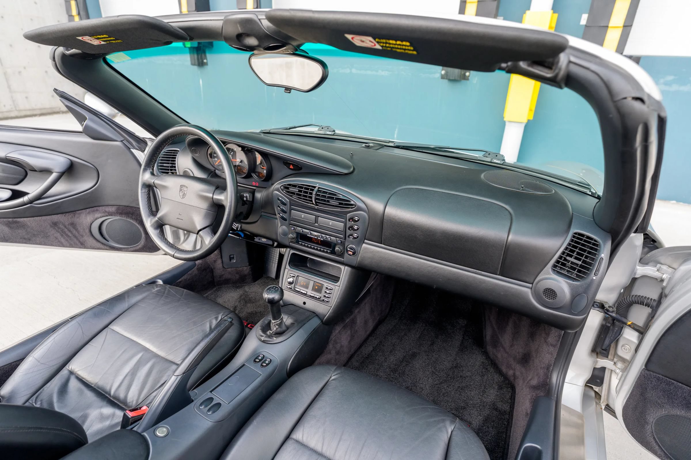 Used 1999 Porsche Boxster RWD image 41