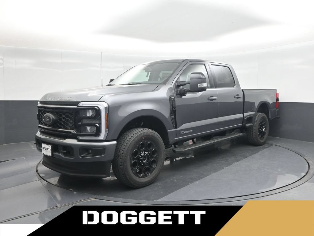 New 2026 Ford F250 Lariat w/ Black Appearance Package