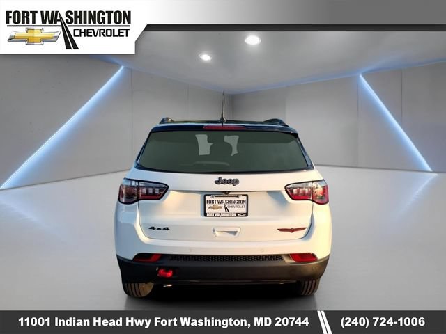 Used 2025 Jeep Compass Trailhawk AWD/4WD image 4
