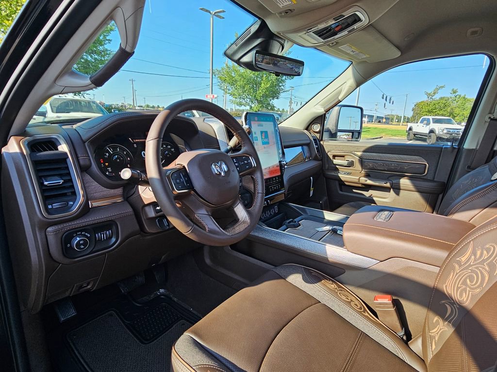 Used 2025 RAM 3500 Longhorn image 4