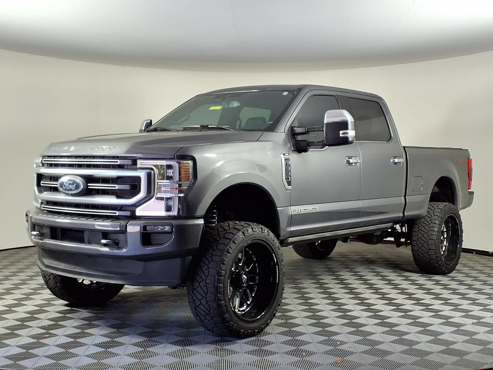 Used 2022 Ford F250 Platinum AWD/4WD image 3