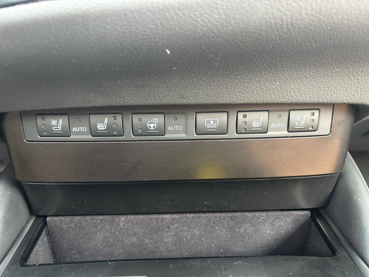 Used 2023 Lexus ES 350 w/ Accessory Package (Z1) image 26