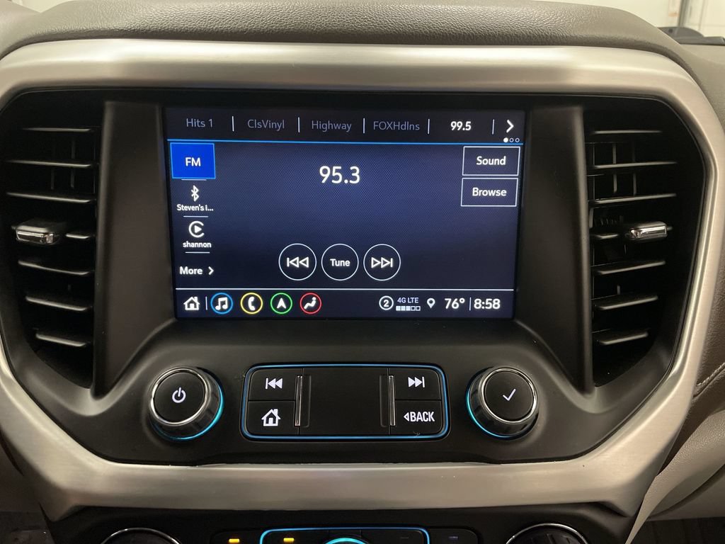 Used 2023 GMC Acadia SLT w/ Preferred Package FWD image 7