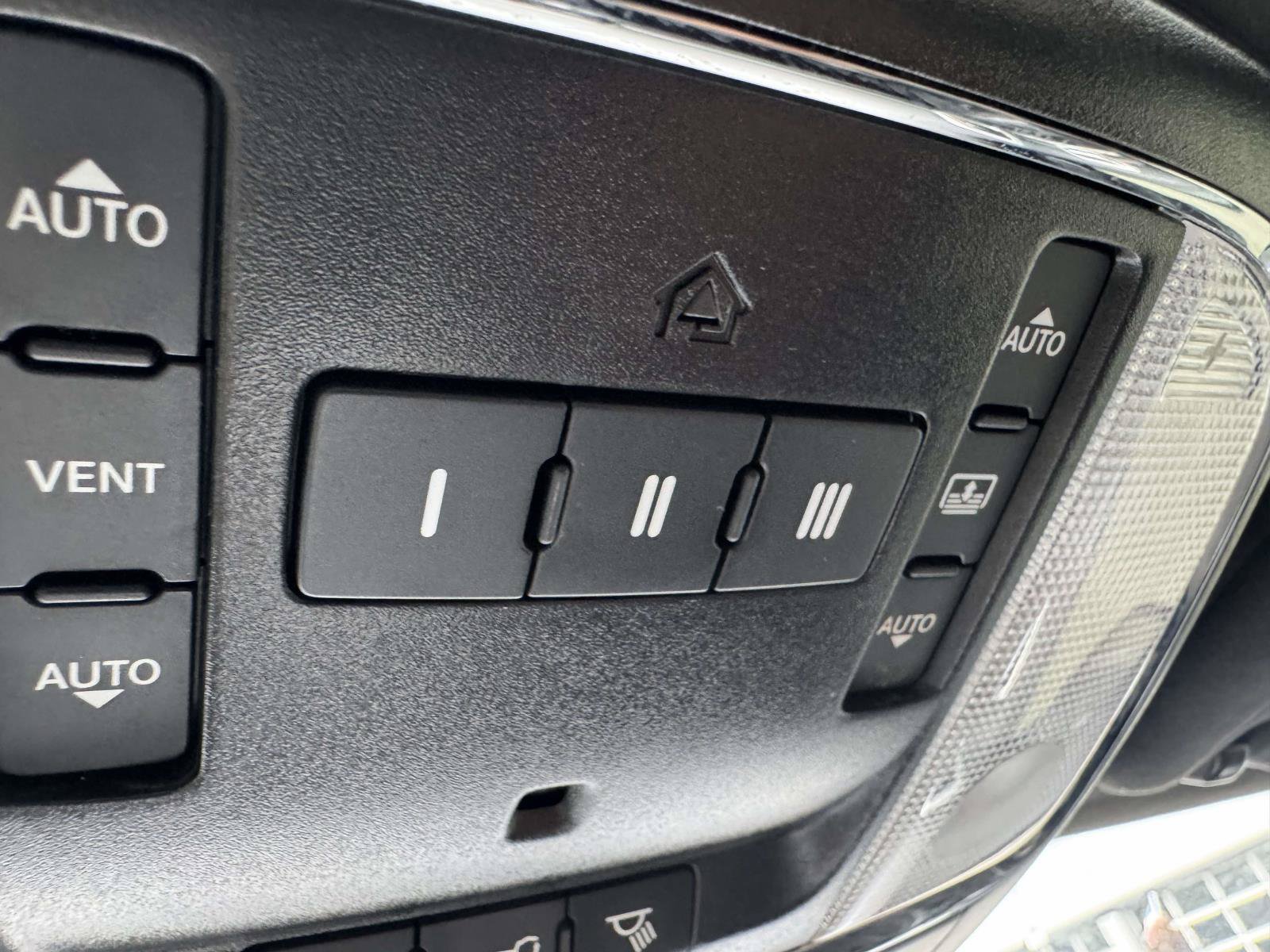Used 2020 Jeep Grand Cherokee SRT AWD/4WD image 36