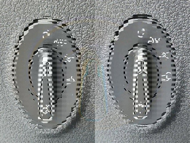 New 2025 Volkswagen Taos SE image 21