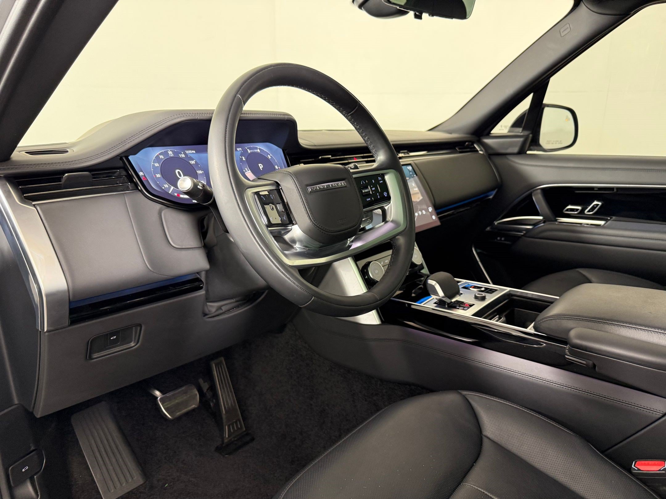 Used 2023 Land Rover Range Rover Autobiography AWD/4WD image 4