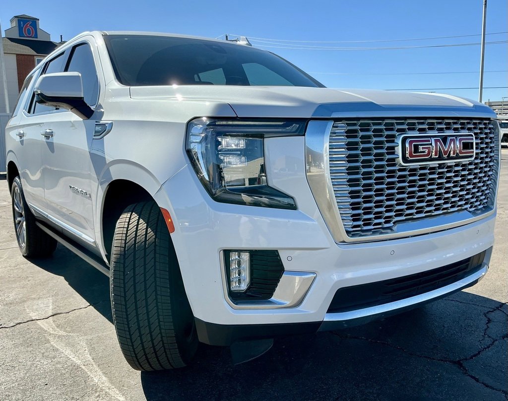 Used 2022 GMC Yukon Denali w/ Denali Ultimate Package image 2