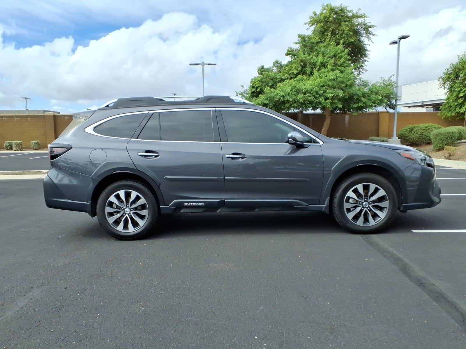 Used 2023 Subaru Outback Touring XT AWD/4WD image 3