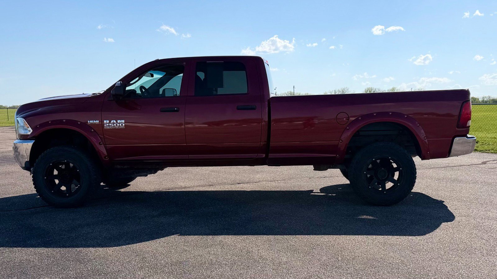 Used 2014 RAM 2500 Tradesman w/ Chrome Appearance Group AWD/4WD image 8
