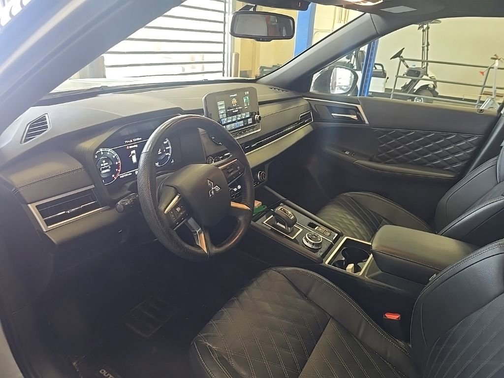 Used 2023 Mitsubishi Outlander SEL Black Edition AWD/4WD image 8