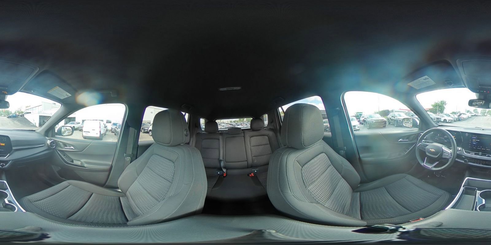 Used 2025 Chevrolet Equinox LT FWD image 42