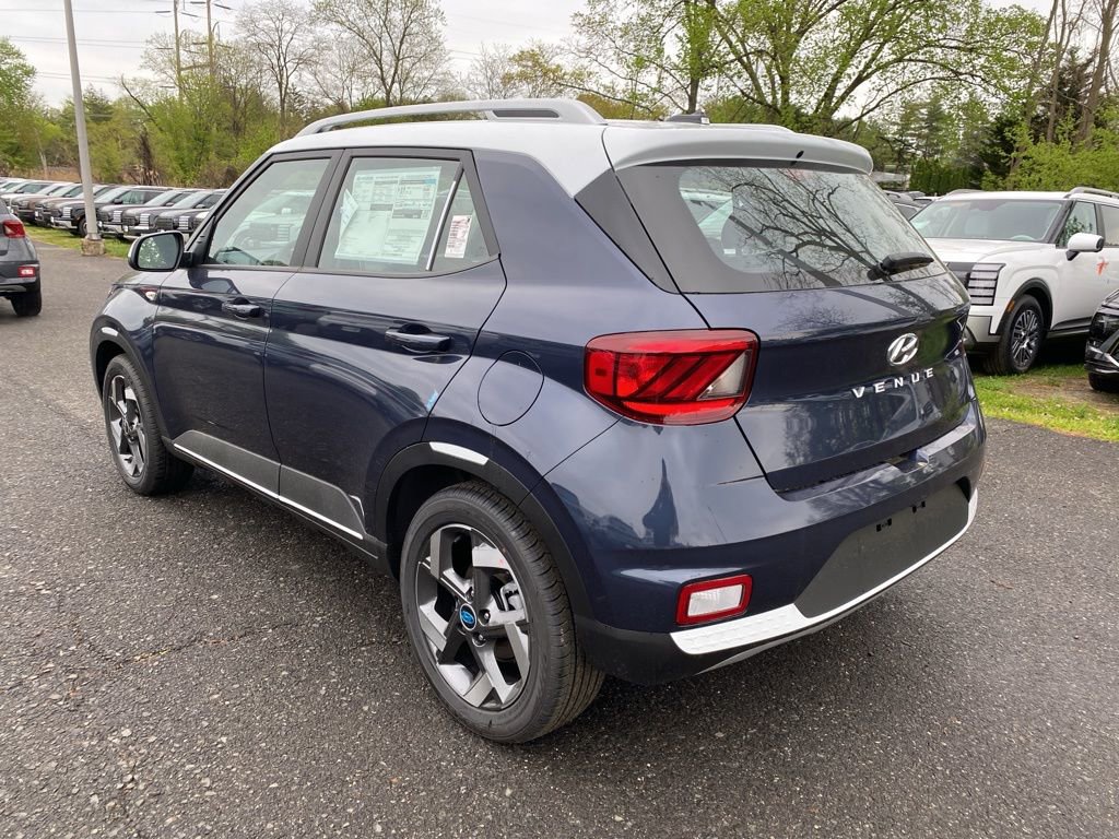 New 2026 Hyundai Venue SEL FWD image 8