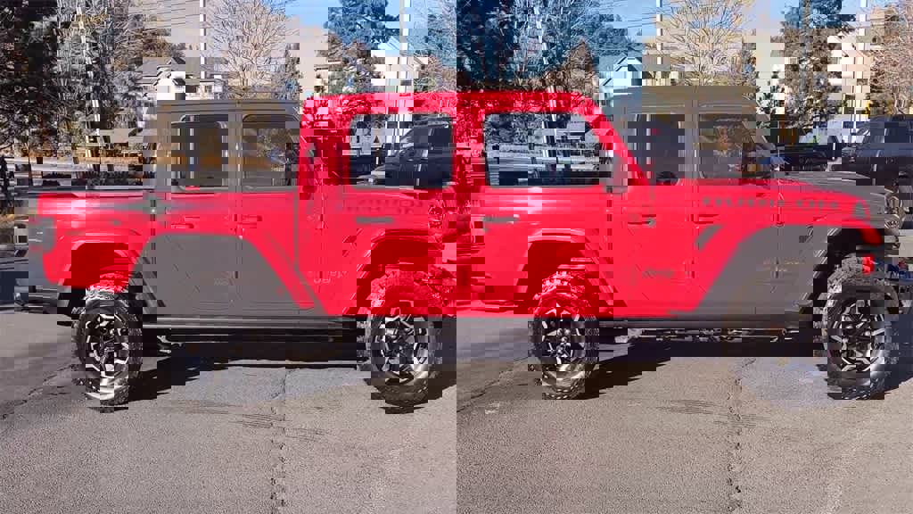 Used 2020 Jeep Gladiator Rubicon image 2